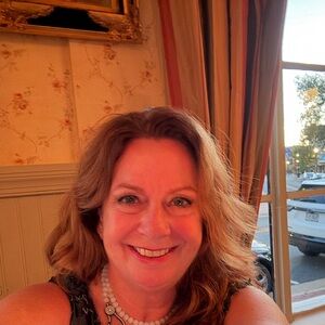 Meet your Posher, Deborah